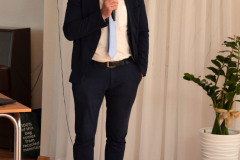 ee11db56-0b72-420c-9a8a-30544b0c8f97