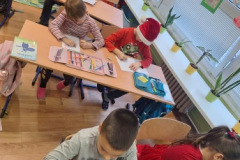 E4EC9E40-69BE-4DF8-94D6-A8D9677129A5