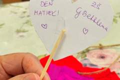 8deeecb9-a872-40ed-8a8e-cbd37d27e351