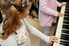 received_199901222447027