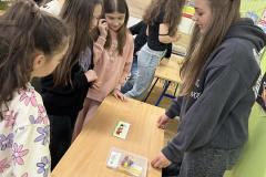 b76cdbe0-70c7-4a77-903b-17aa42329082